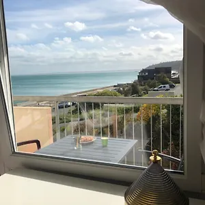 https://apt-t2-vue-mer-cosy-horizon-plage.inbrittany.com